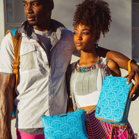 ILLUCHAINS TURQ CROSSOVER CLUTCH