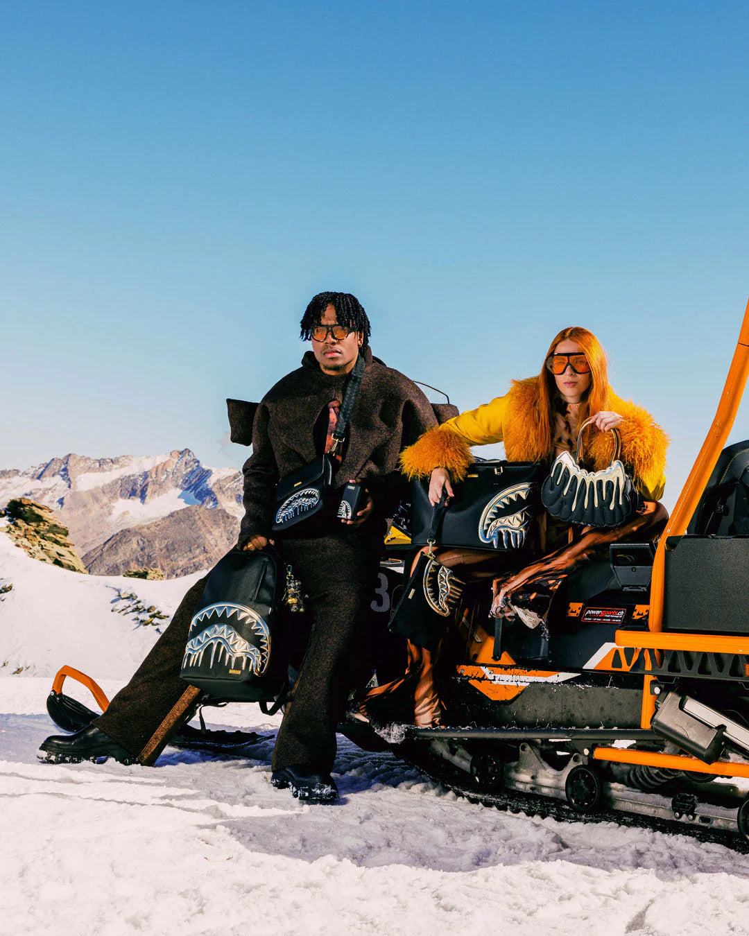 GOLD AND DANGEROUS SHARK BUBBLE LETTER HANDBAG