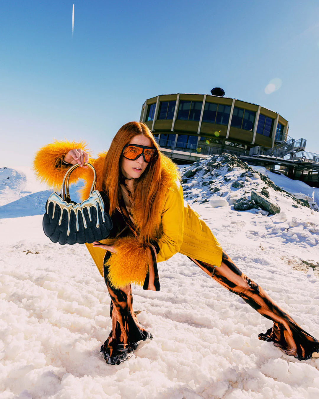 GOLD AND DANGEROUS SHARK BUBBLE LETTER HANDBAG