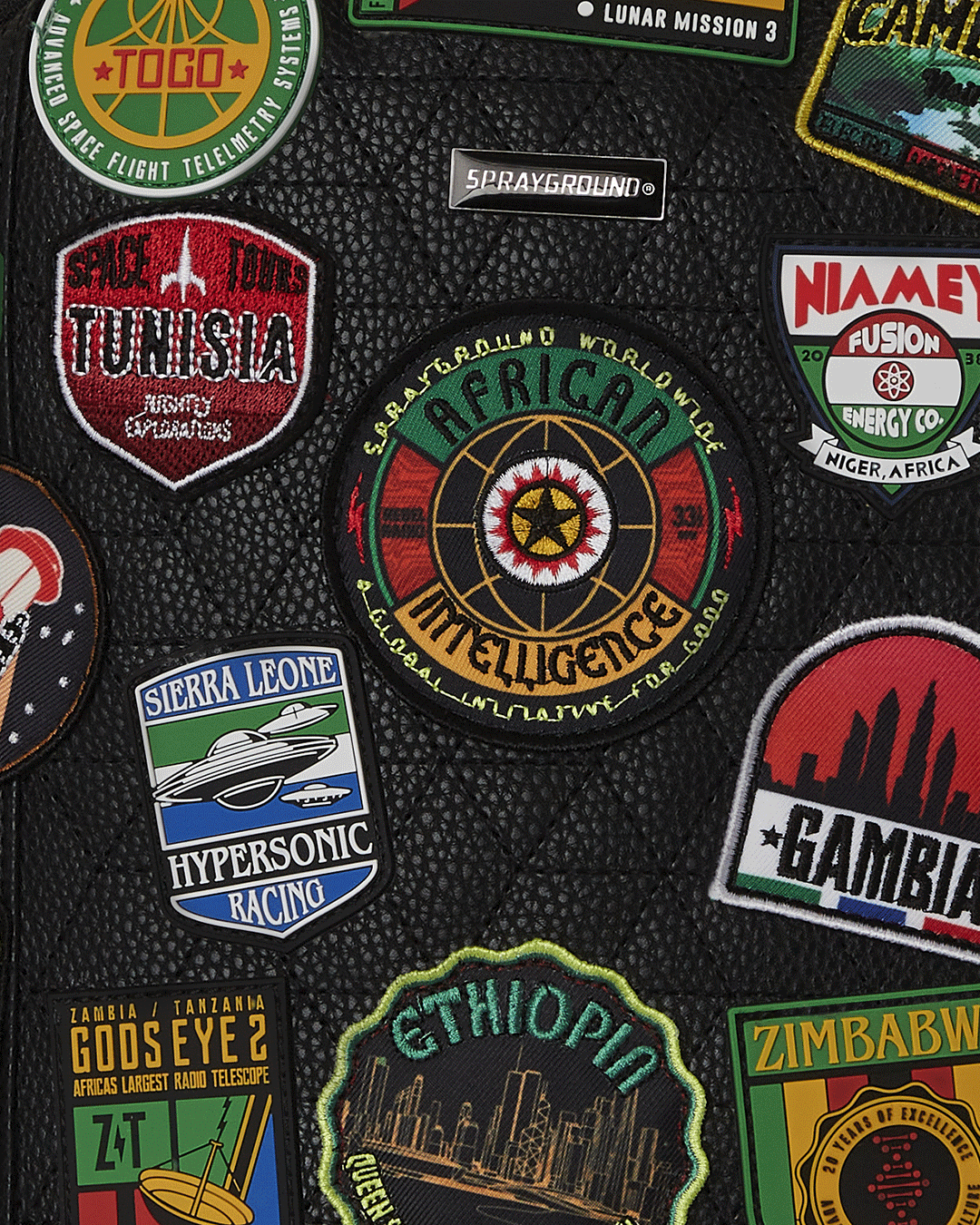 Ai AFRICA 54 PATCHES CARGO BACKPACK