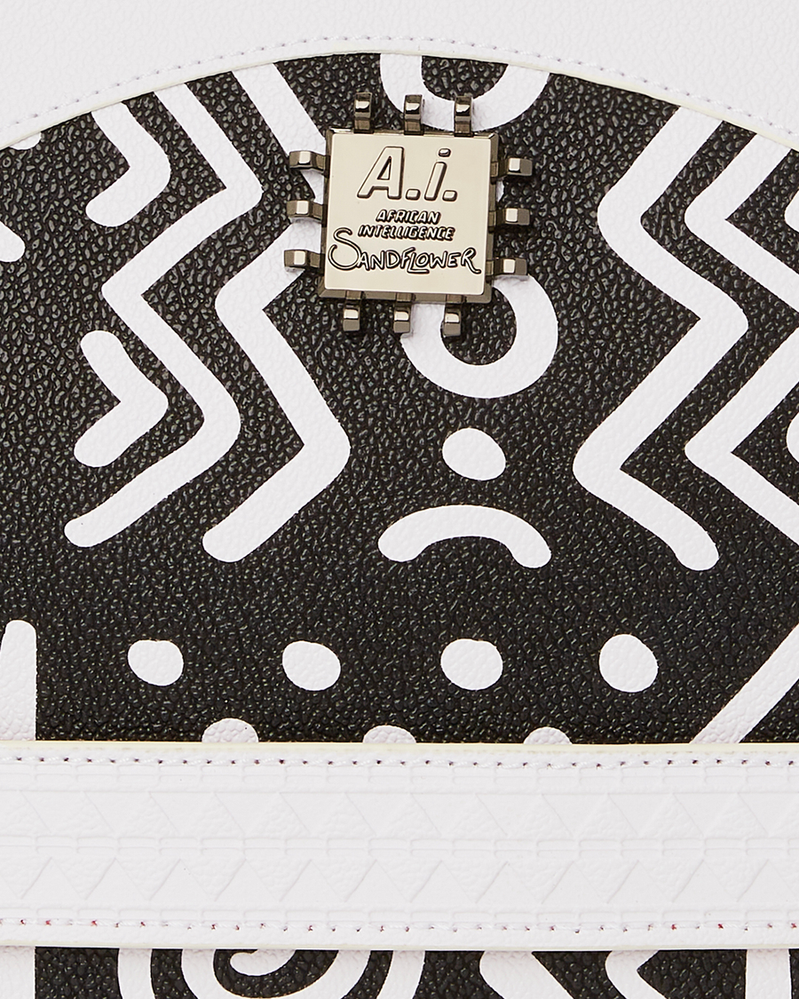 Ai TRIBAL B&W CROSSOVER CLUTCH