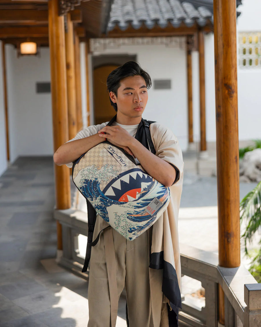 THE MET HOKUSAI GREAT WAVE BACKPACK