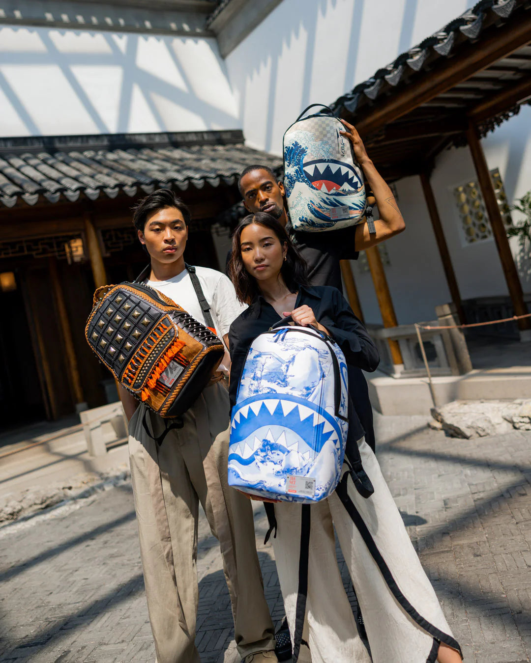 MET CHINESE BLUE AND WHITE DLXSV BACKPACK