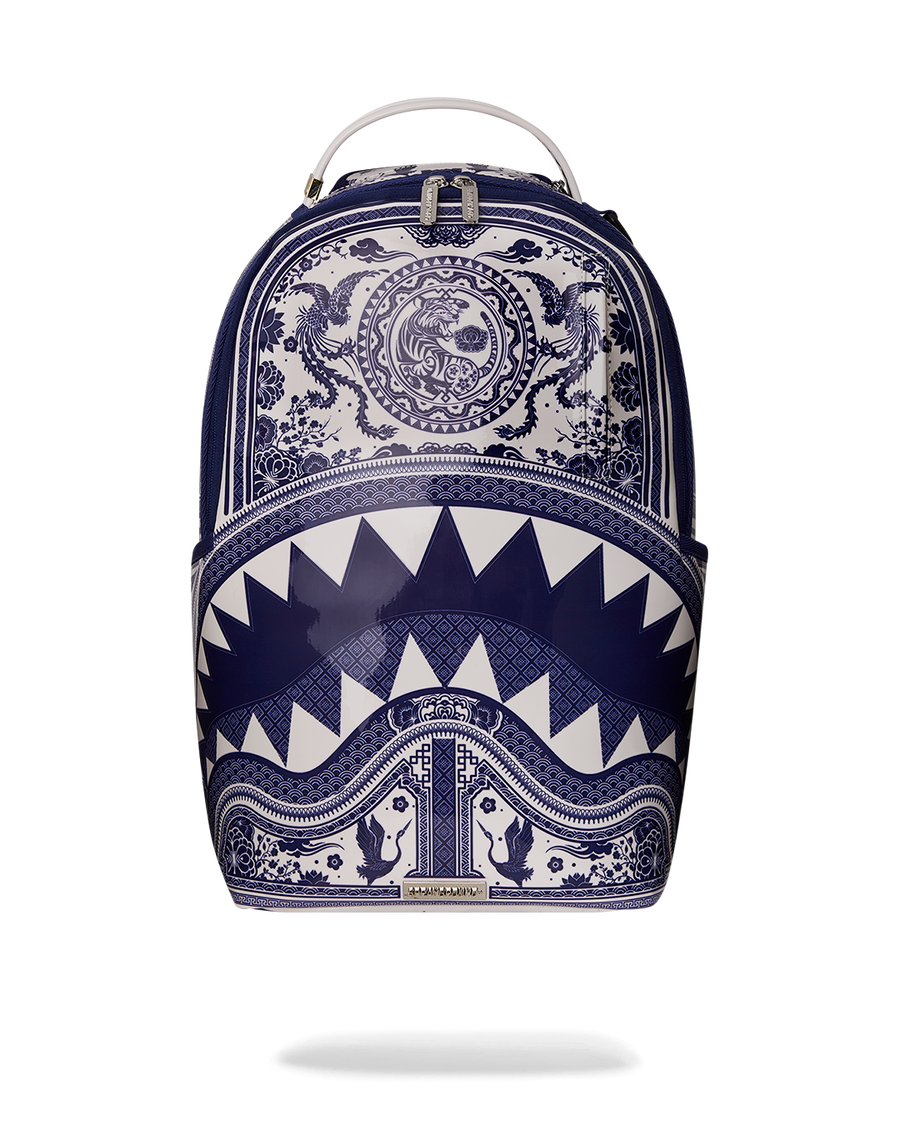 FINE CHINA SHARK DLXS BACKPACK