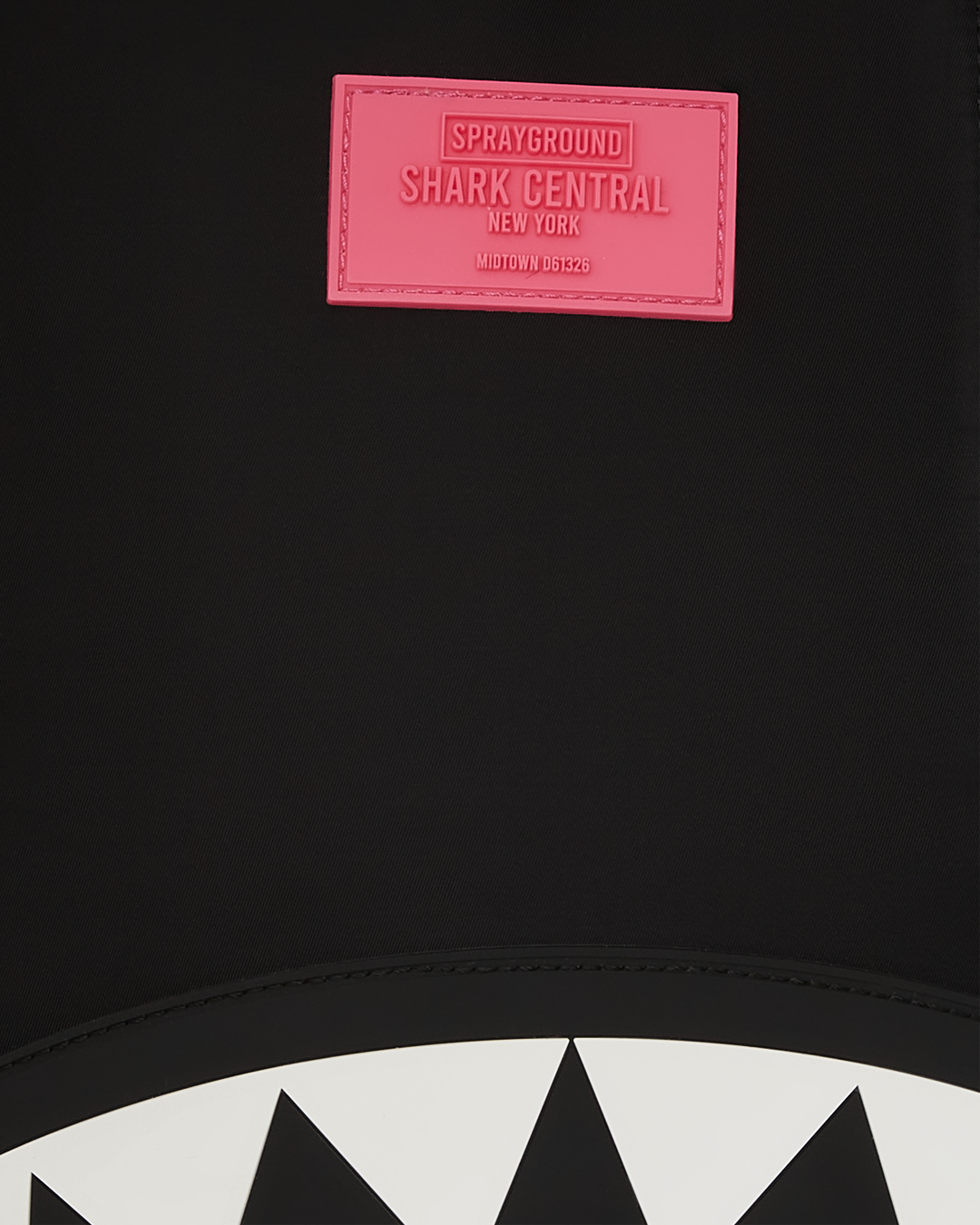 SHARK CENTRAL NYLON BLACK PINK
