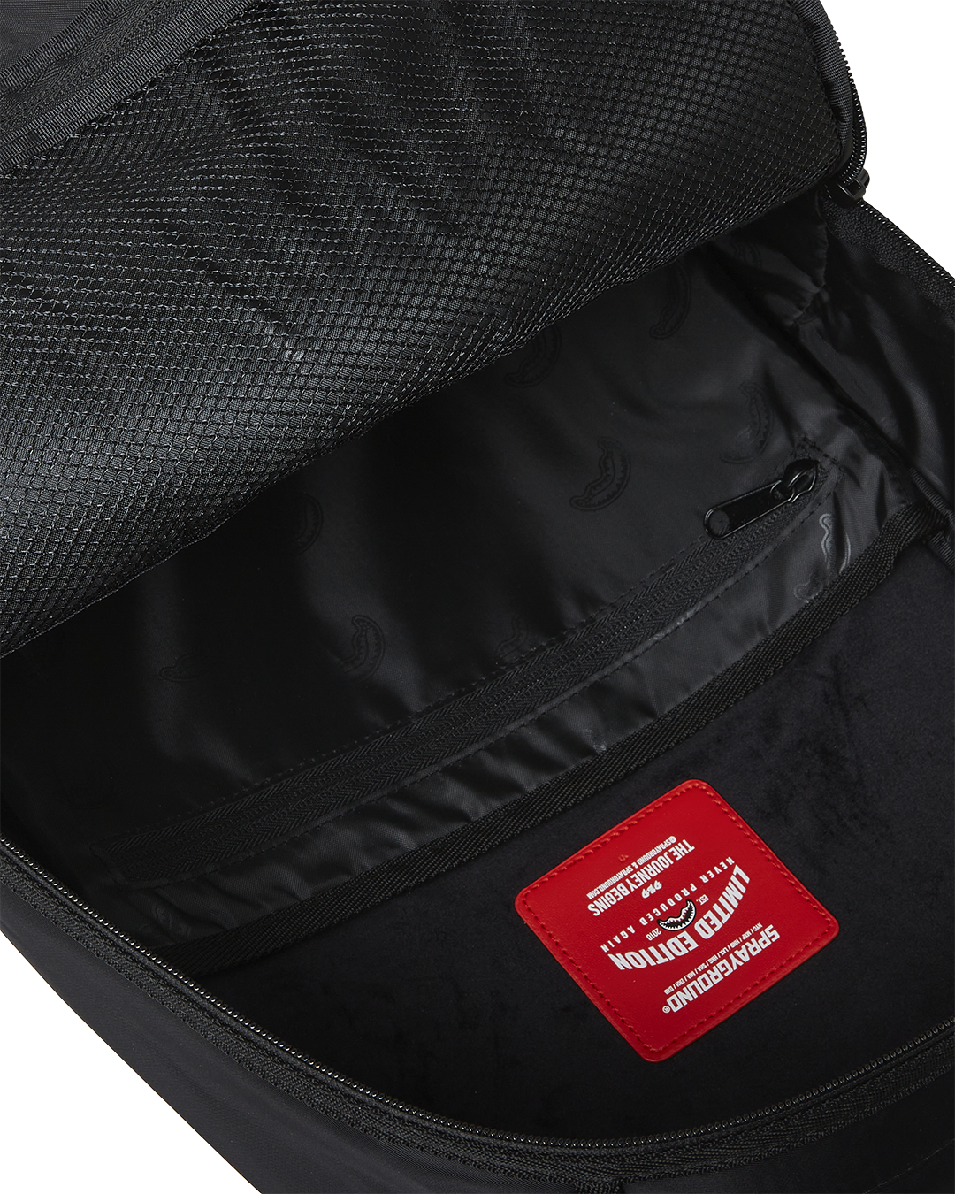 SHARK CENTRAL NYLON BLACK