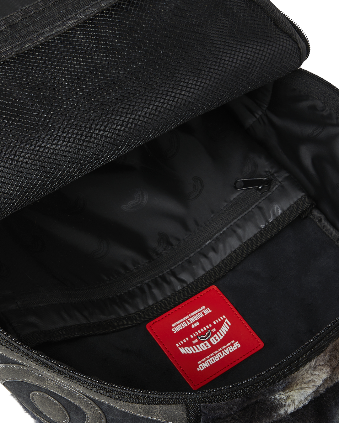 DAYS FUR COAT SHARK DLXSV BACKPACK