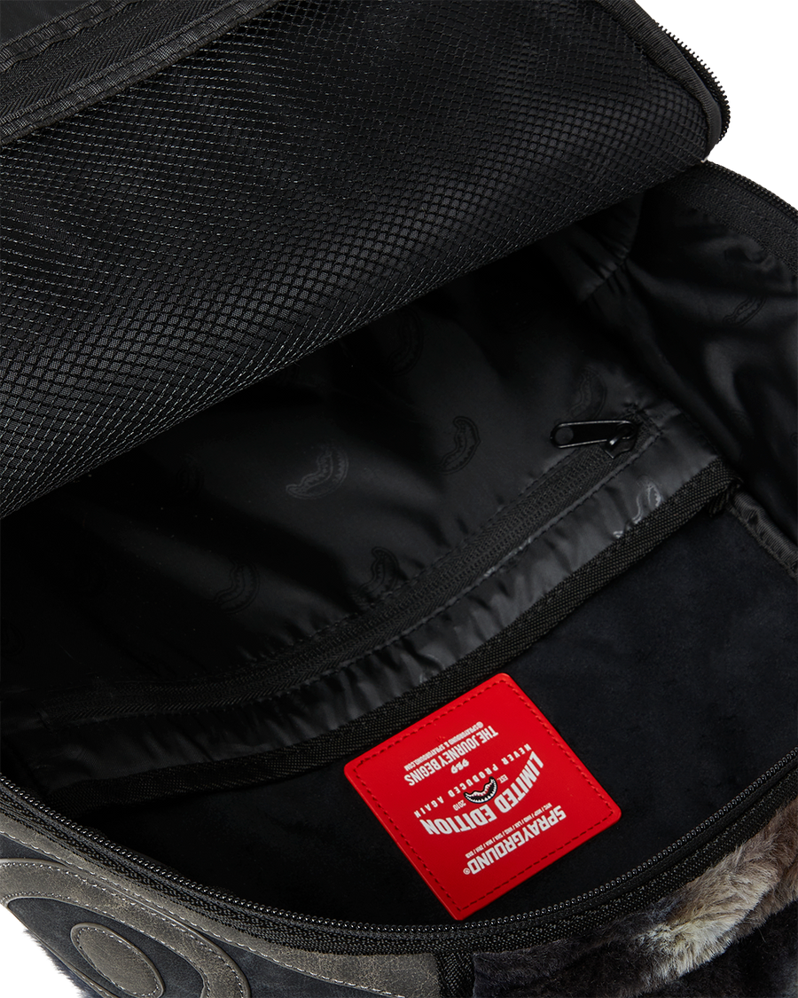 DAYS FUR COAT SHARK DLXSV BACKPACK