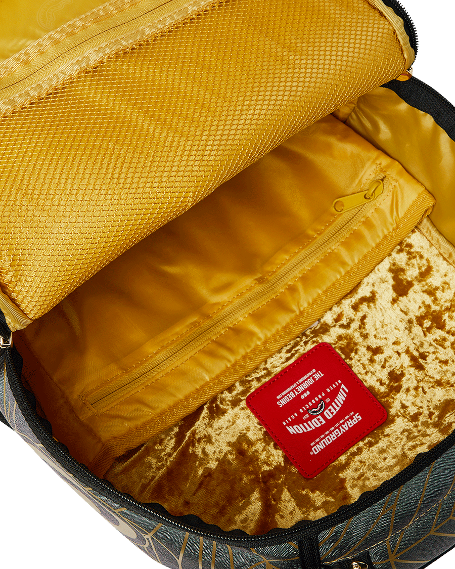 FOUNDATION CRYSTAL IRIDESCENT SHARK DLXSV BACKPACK