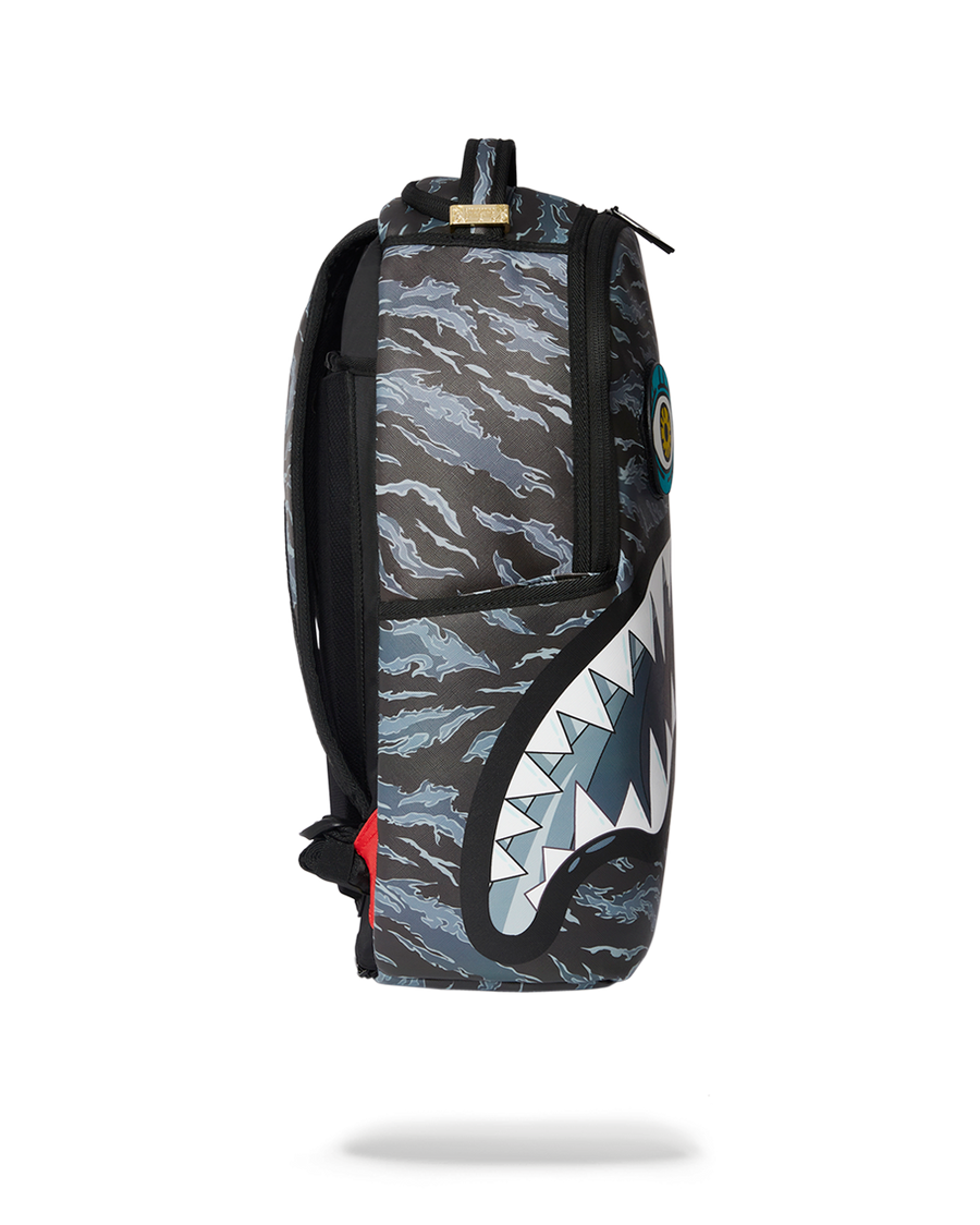 DAZED AND SHARK BACKPACK (DLXV)