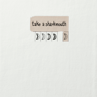 TAKE A SHARK MOUTH GRAPHIC T-SHIRT (WHITE)