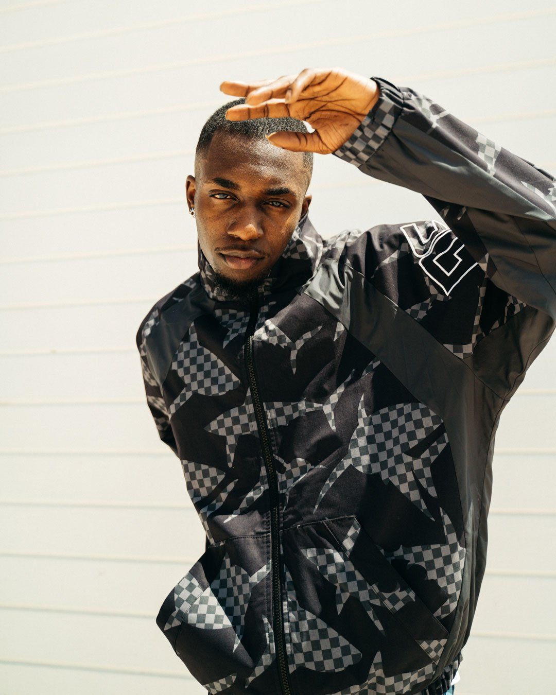 SHARK CHECK WINDBREAKER (BLACK)