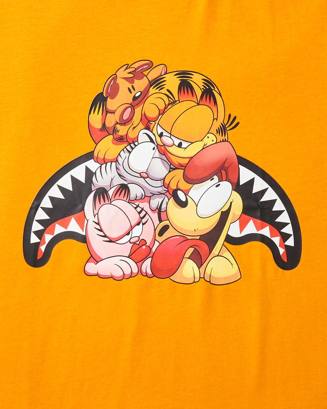 GARFIELD N FRIENDS T-SHIRT (YELLOW)