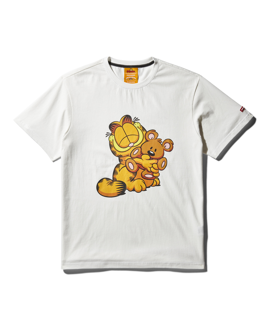 GARFIELD HUGS T-SHIRT (WHITE)