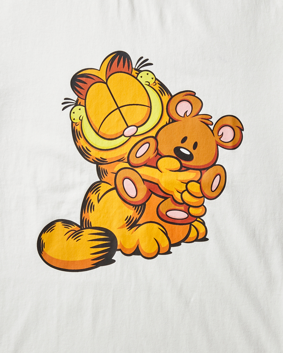 GARFIELD HUGS T-SHIRT (WHITE)