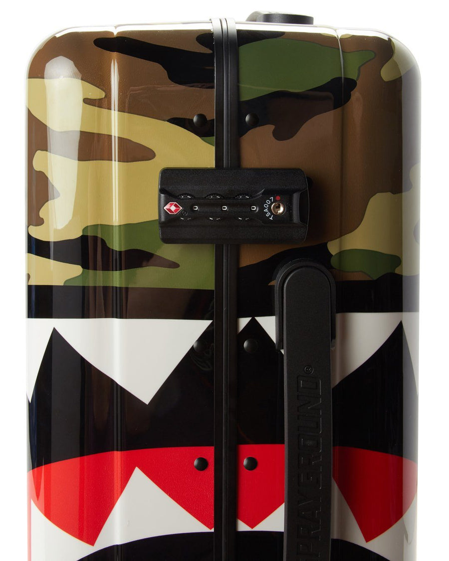 SPRAYGROUND- SHARKNAUTICS (CAMO) 29.5” FULL-SIZE LUGGAGE LUGGAGE